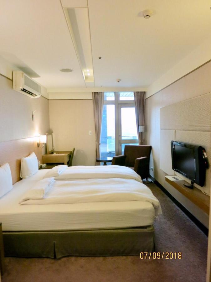 Rhine Inn Кийлунг Екстериор снимка