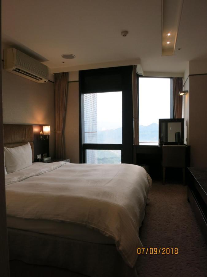 Rhine Inn Кийлунг Екстериор снимка