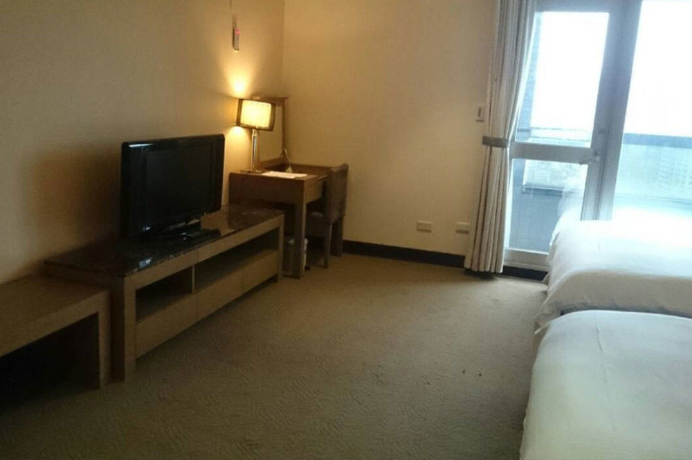 Rhine Inn Кийлунг Екстериор снимка