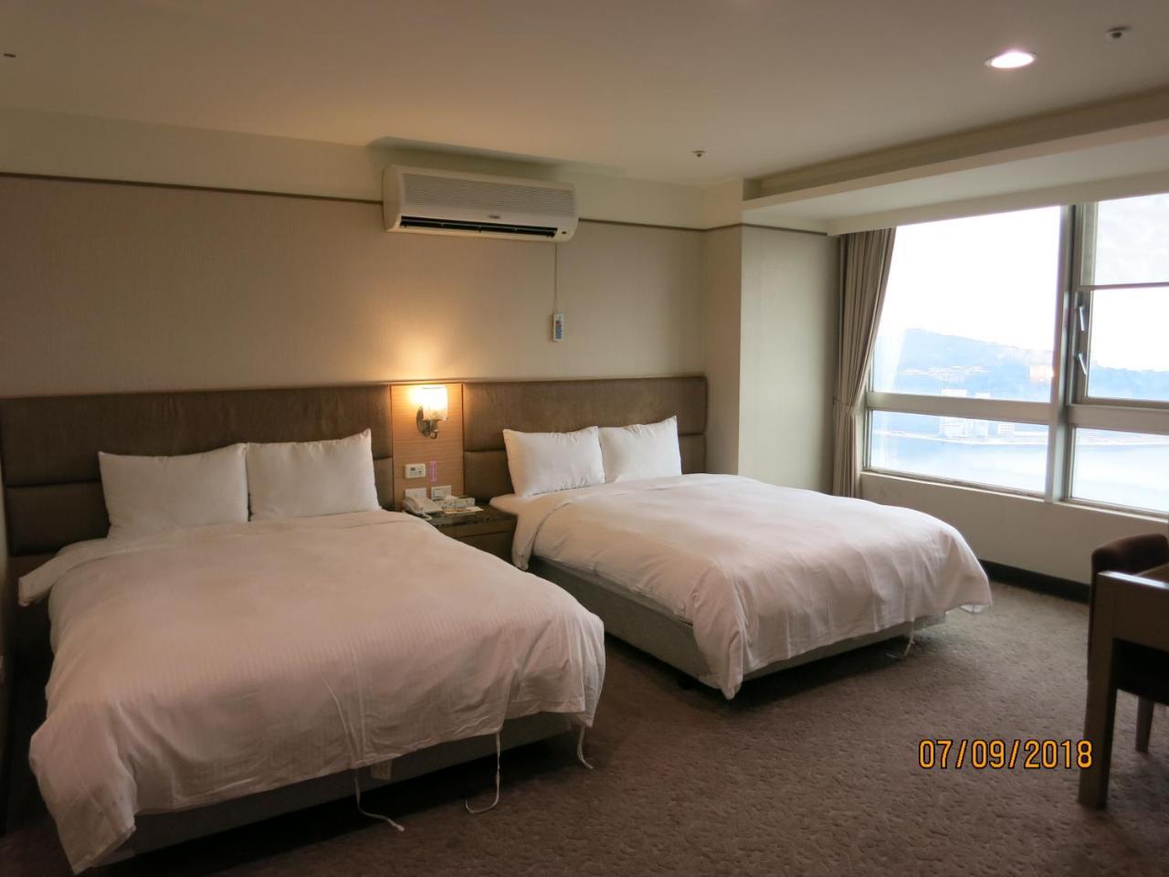 Rhine Inn Кийлунг Екстериор снимка